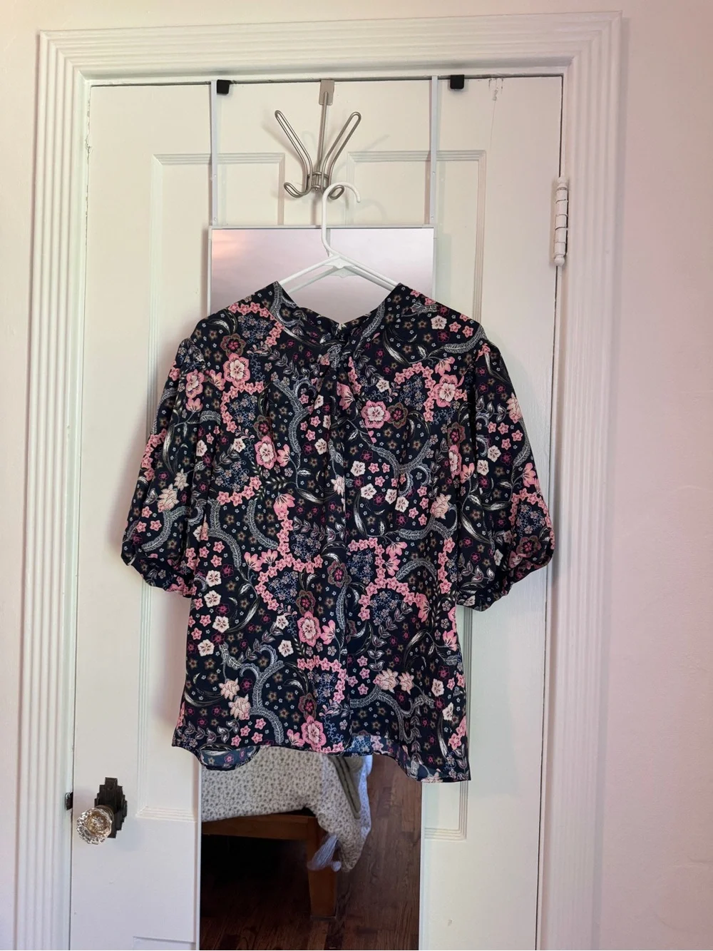 LOFT Navy and Pink Floral Tie-Neck Button Down Shirt Puff Sleeve Size XXL